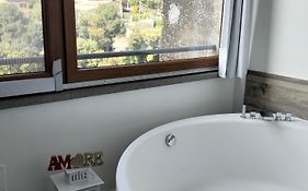 La casa nel Borgo Sospeso con vasca e vista panoramica